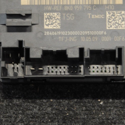 AUDI Q5 Steuergerät für linke hintere Tür 8R 8K0959795C 2010
