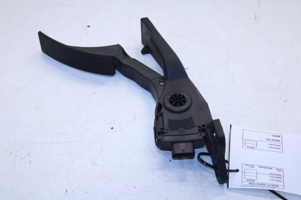 Mercedes-Benz ML350 2013-15 acelerador acelerador acelerador pedal sensor 166-300-00-04 Foto 3 de 4