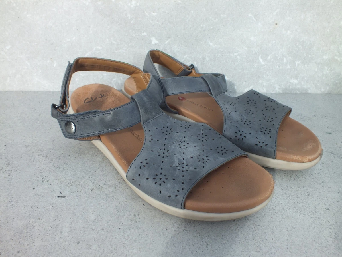 Clarks sandals cheap size 6.5