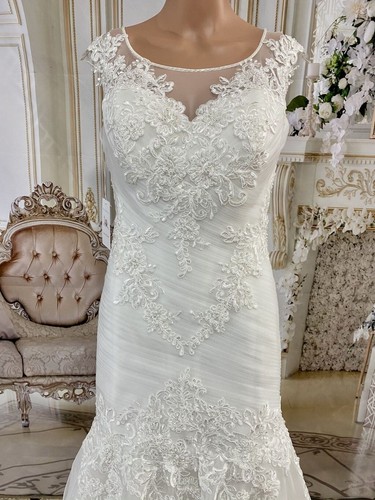 Abito da sposa in pizzo Sweetheart Fit and Flare taglia 6 - Foto 5 di 5