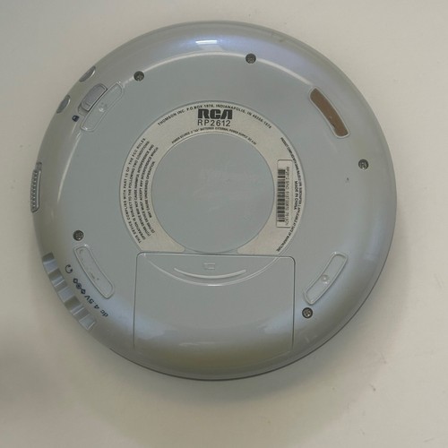 RCA Portable Discman Disc Player with FM Radio RP1612 White Silver - Picture 3 of 8