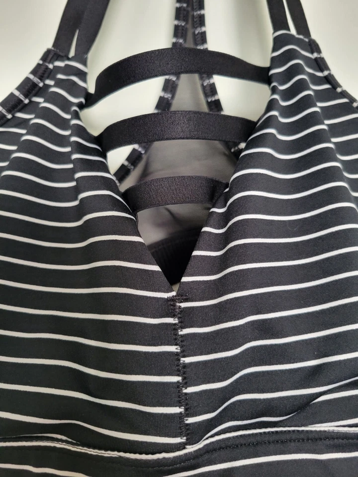 Sujetador deportivo Victoria's Secret a rayas negro jaula frontal bralette talla S Foto 4 de 4