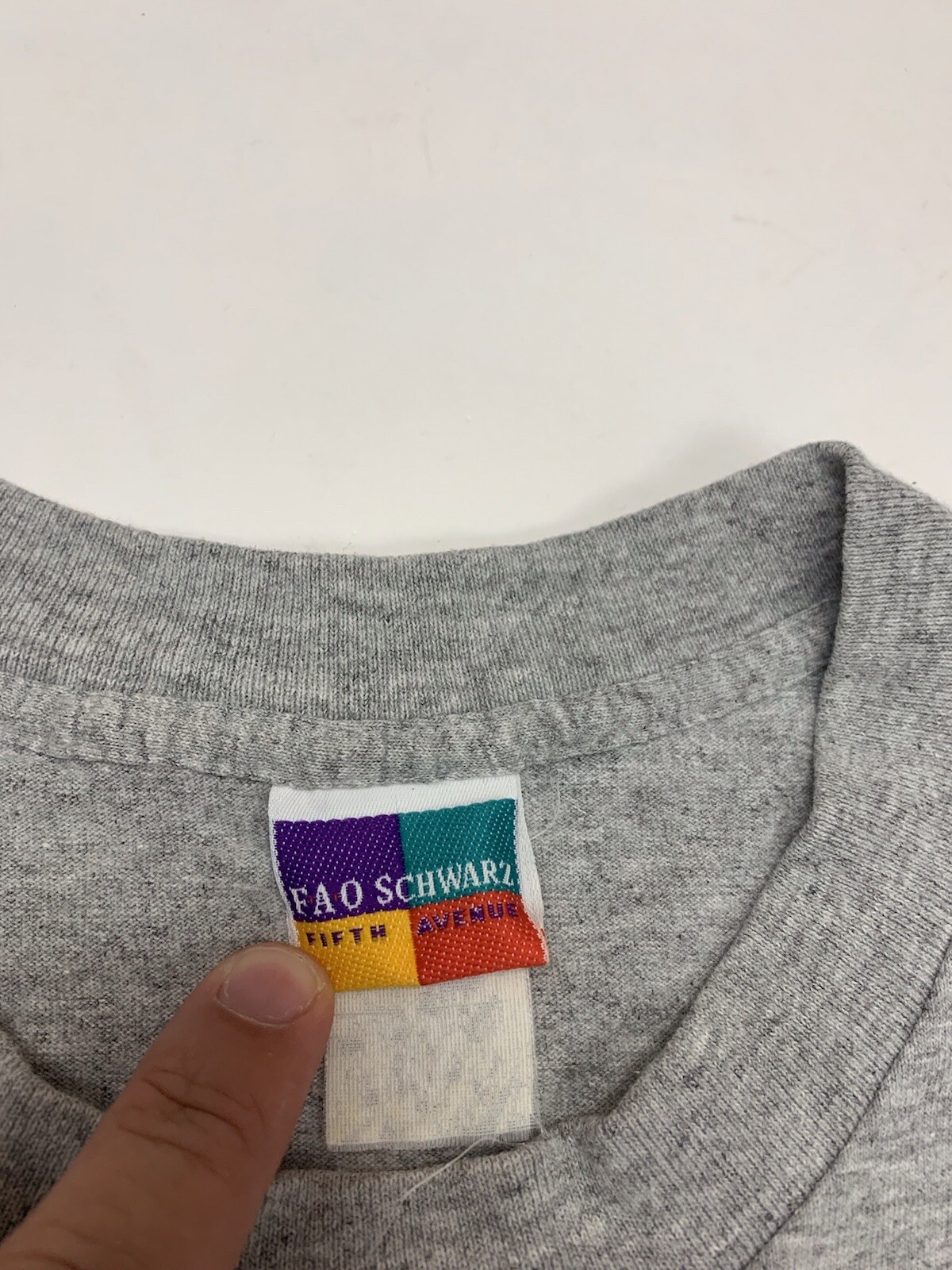 Vintage FAO SCHWARZ NYC Iconic Toy Store Tee Gem