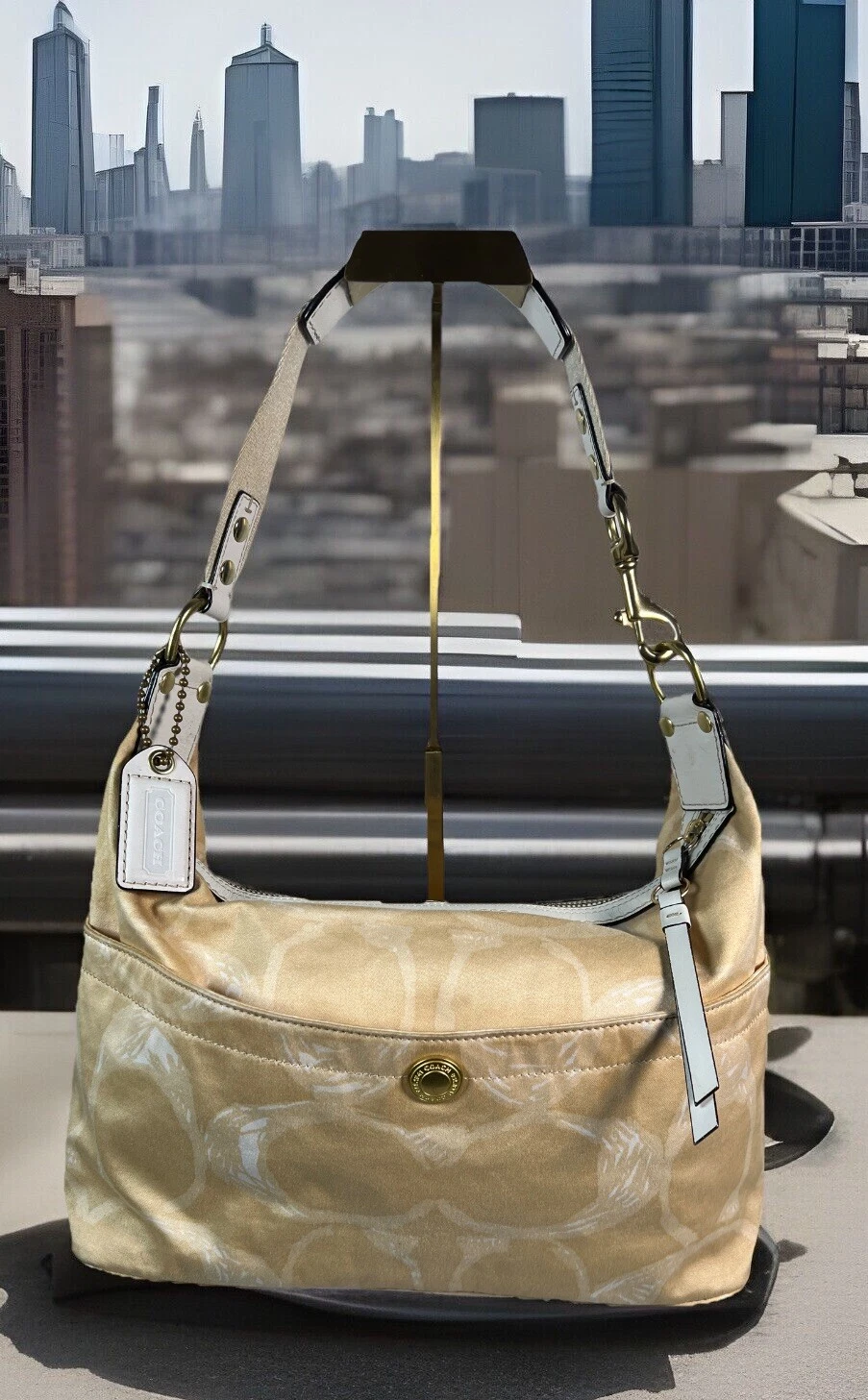 Borsa a tracolla Coach Auth Hampton giallo dorato tessuto scarabocchia pelle beige