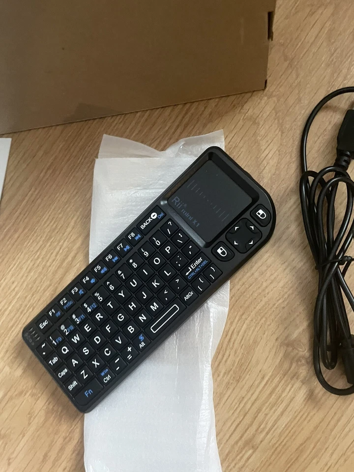 Rii Mini Wireless 2.4GHz Keyboard with Mouse Touchpad Remote Control - Black NEW - Image 4 of 4