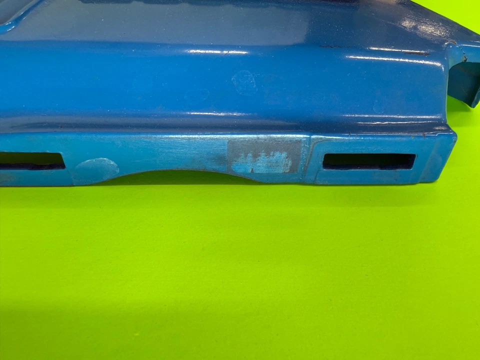 1975 honda cb360t OEM Right side cover w/ emblem - Image 2 of 4