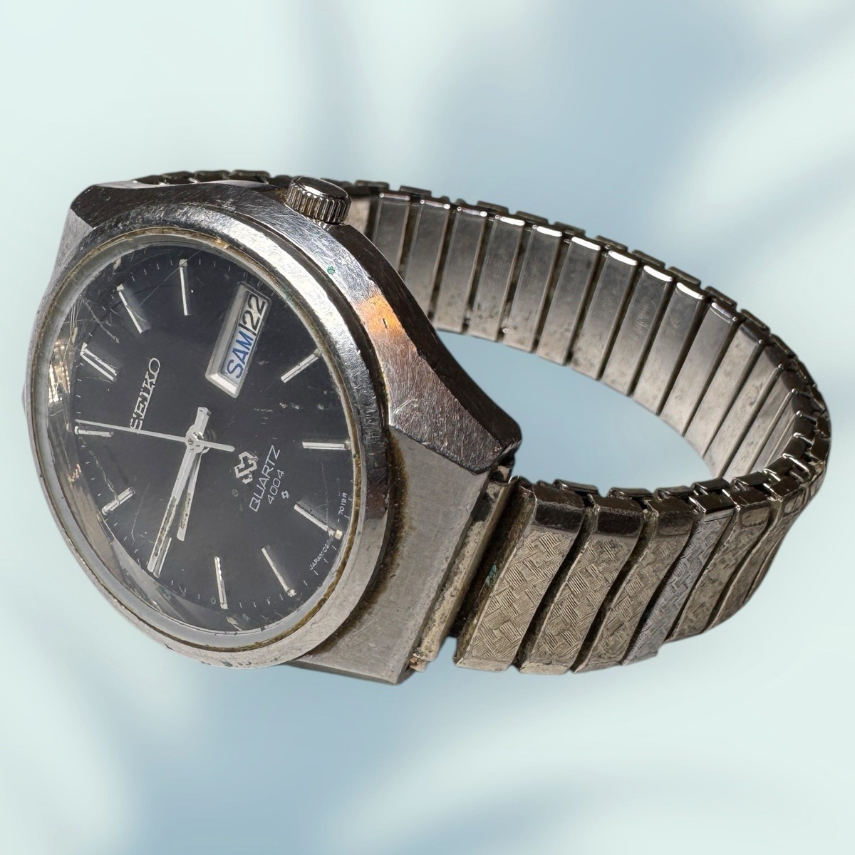 Vintage 1976 Seiko 4004 SQ Quartz Mens Watch Date JAPAN Runs Great