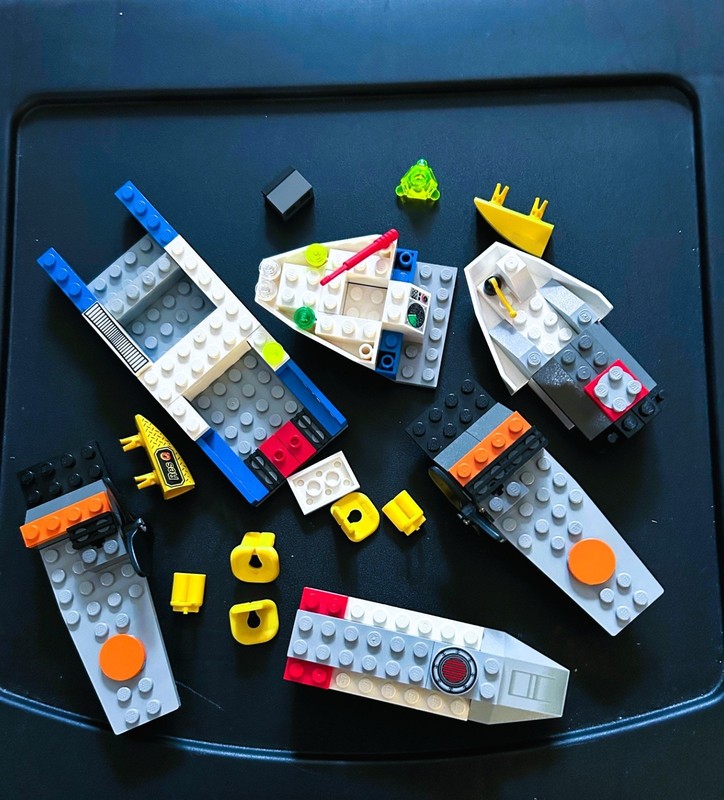 LEGO BOAT PARTS MANY PEICES AND LIFE JACKETS 