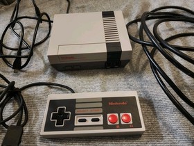 Nintendo NES Classic Mini Console + Controller HDMI & Power Cables Retro Gaming