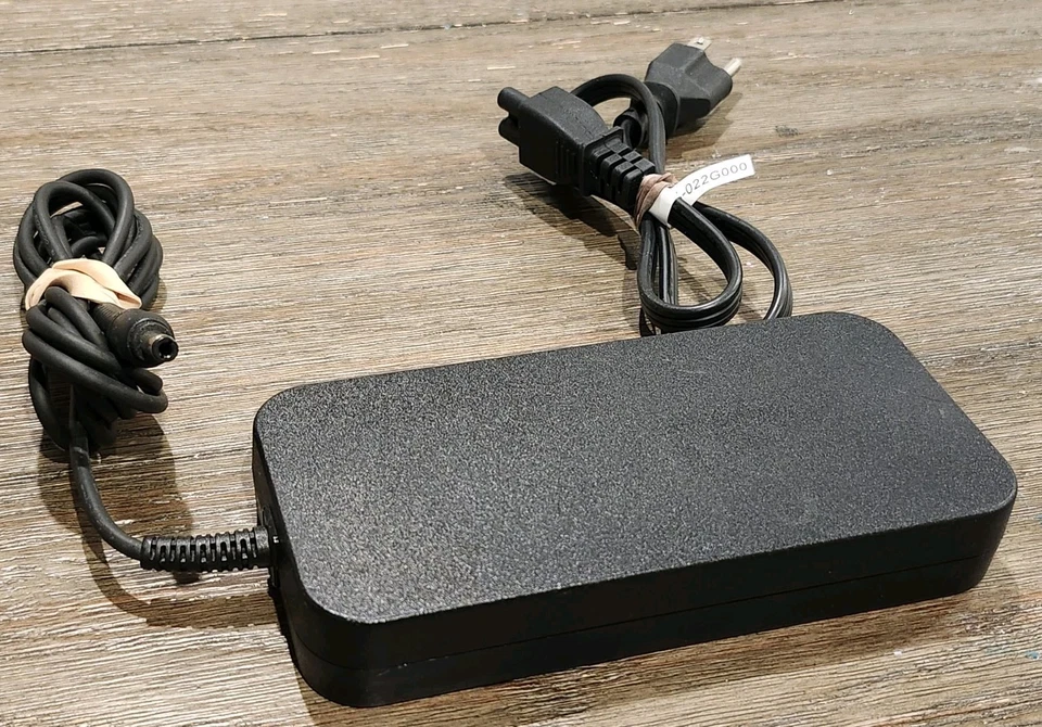 Adaptador de CA D Delta ADP-120RH genuino 19V 6.32A 120W fuente de alimentación 5.5*2.5 mm con PC Foto 2 de 3