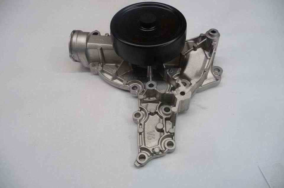 2011-2013 Mercedes Benz S400 Engine Water Pump A2722001801 OEM A1 - Image 3 of 4