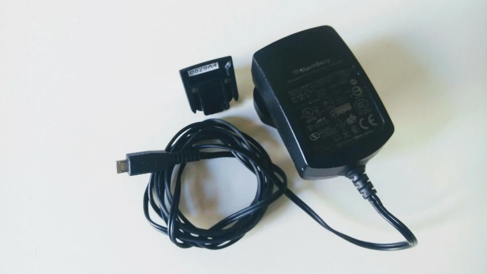 Cargador de teléfono Blackberry Reino Unido 3 clavijas PSM04R-050CHW1 cable adaptador de corriente #56 Foto 4 de 4