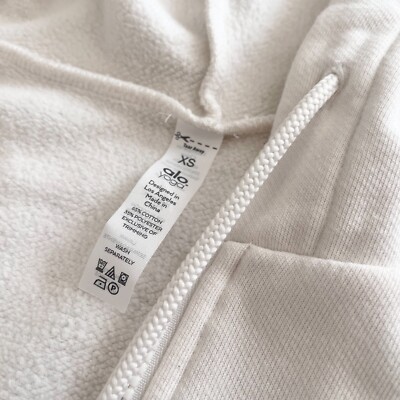 Alo Yoga フーディー　ホワイト　S Alo Yoga Accolade Hoodie: Product Spotlight