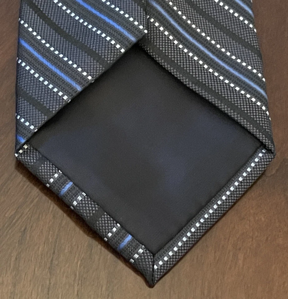 Corbata Bellini negra azul hecha a mano 100 % poliéster para hombre hecha en China Foto 2 de 4