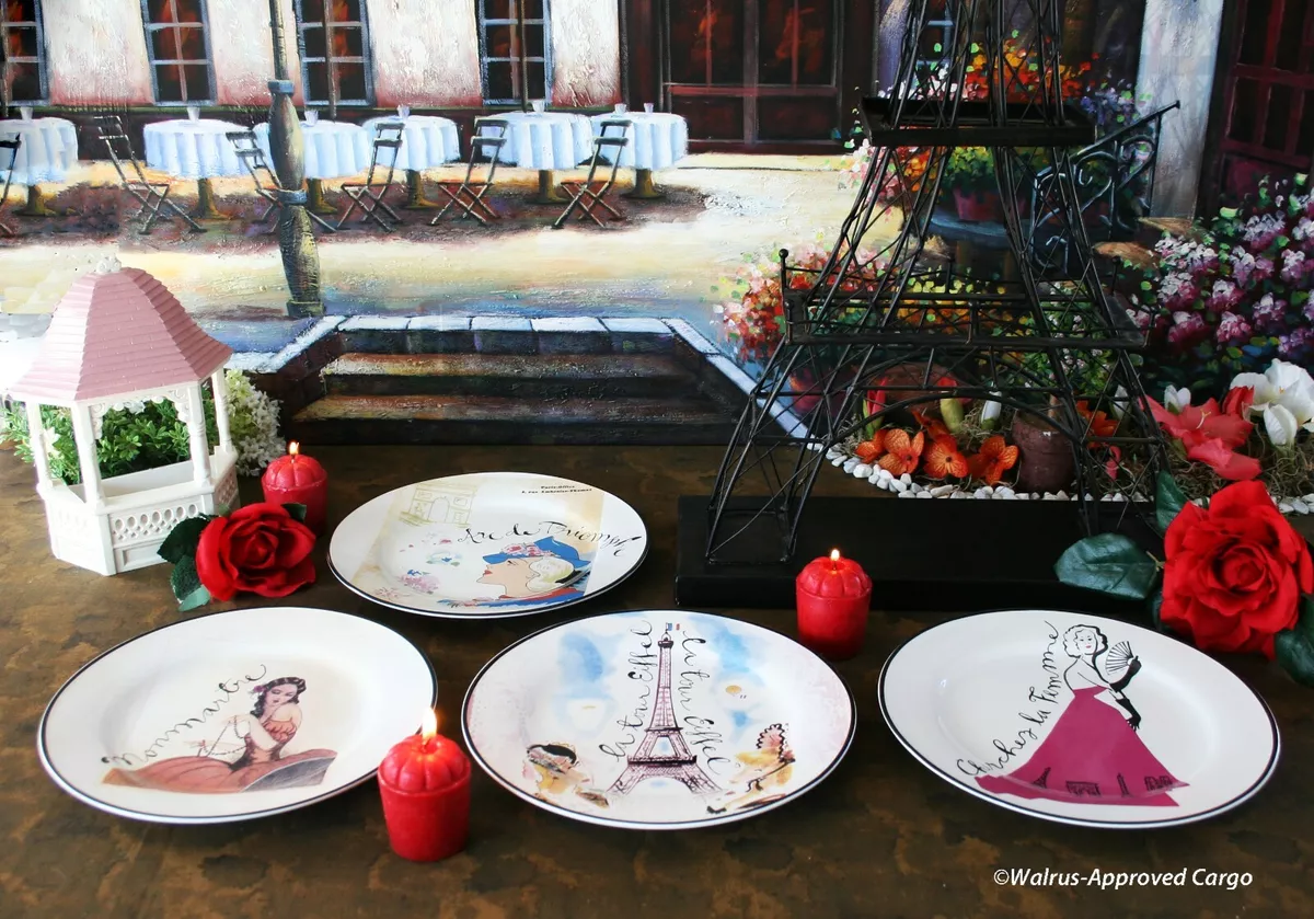 ROSANNA PARIS LADIES DESSERT PLATES 4 NIB ADD A EUROPEAN FLAIR