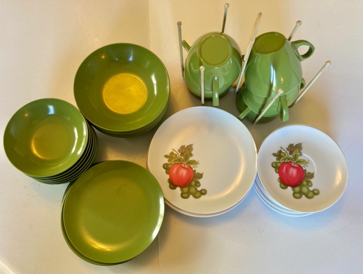 Vintage Mid Century Royalon Apple and Grapes & Green Melamine