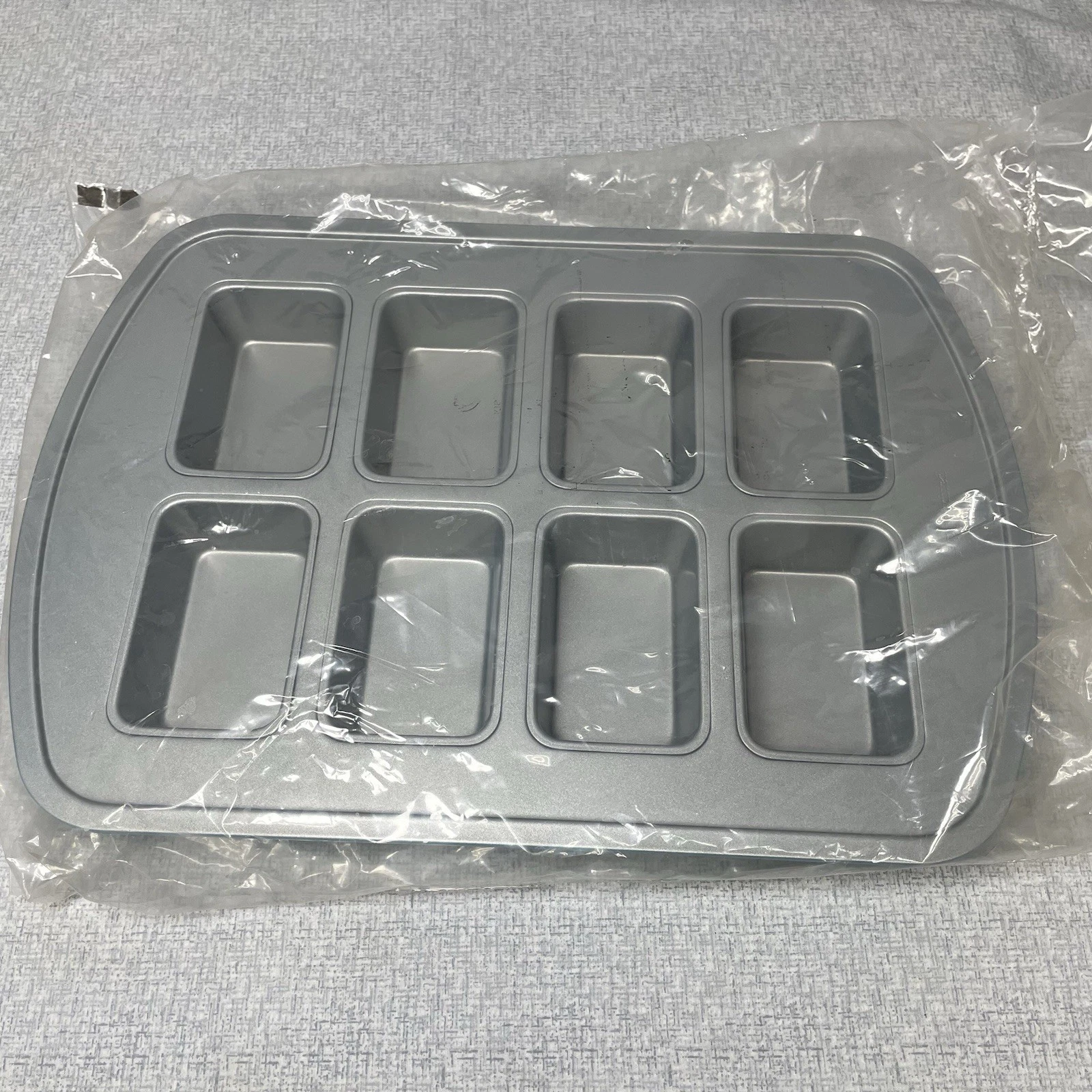 NEW Pampered Chef Mini Loaf Pan Silver Rectangle 8 Cavities 100020 Brownies Cake