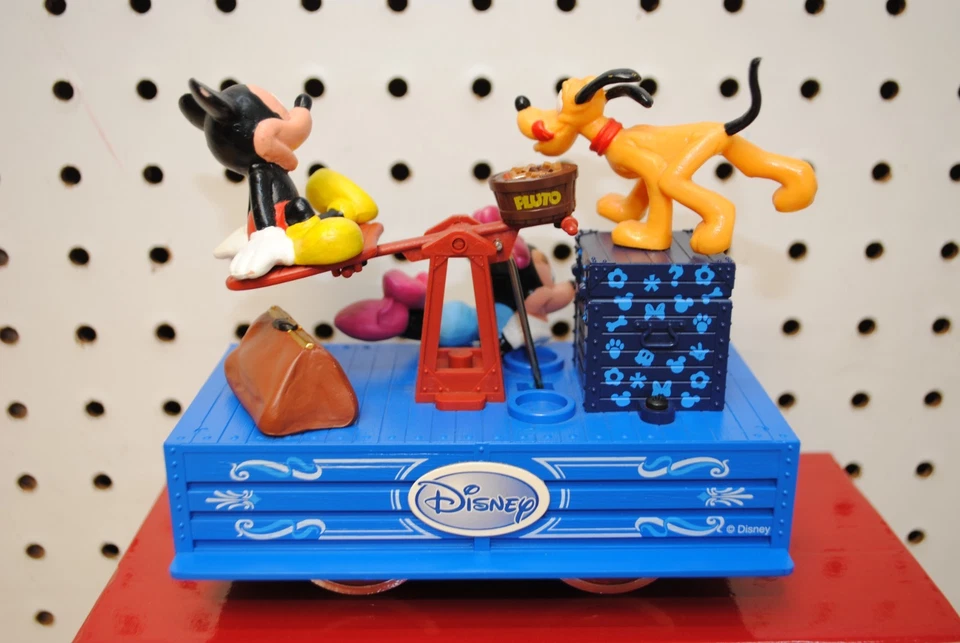 LGB 23010 Disney Mickey Mouse, Pluto, Minnie Mouse Powered Hand Car  *G-Scale* - Image 4 of 4