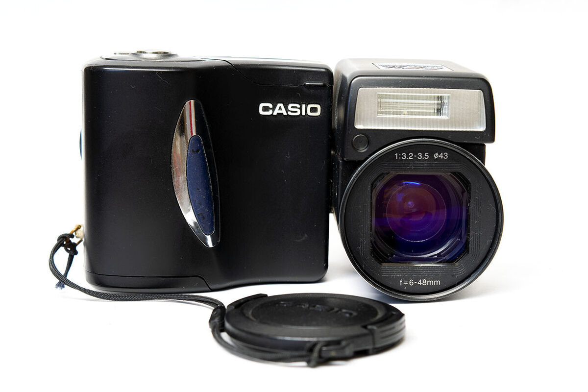 Rare and fully working CASIO QV-2900UX 32x digital zoom 2 Rare and fully working CASIO QV-2900UX 32x digital zoom 2