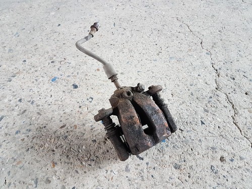 BMW 1er E81 E87 LCI Bremssattel mit Bremsträger 40/10 hinten links 6776377