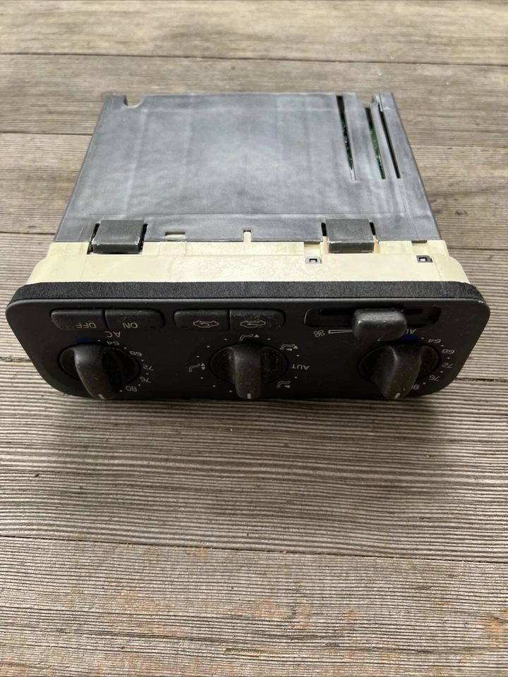 Volvo S70 1998-2002 climatizador de aire acondicionado con enchufes 7923 OEM usado Foto 3 de 4