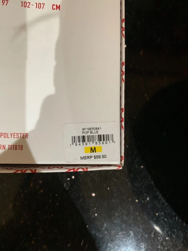 Conjunto de Pijama Michael Kors Hombre Talla M Pop Azul Precio Original $59 ahora $30 Foto 3 de 3