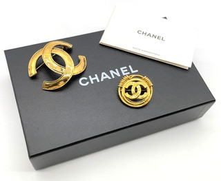 Auth Chanel Coco Mark Gold Large Coco Brooch 94P Set of 2 W/B BL010026
