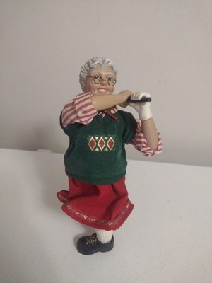 Vtg 1999 Clothtique Possible Dreams Ltd Mrs. Claus Golfing While Santa's Away