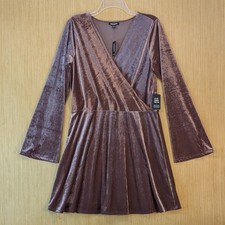 Express Ribbed Velvet Disco Party Mini Dress Large Mauve V-Neck Fit Flare NWT