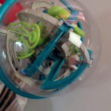 Spin Master Perplexus Maze Ball Puzzle Game 3D Labyrinth Sphere Yellow Blue