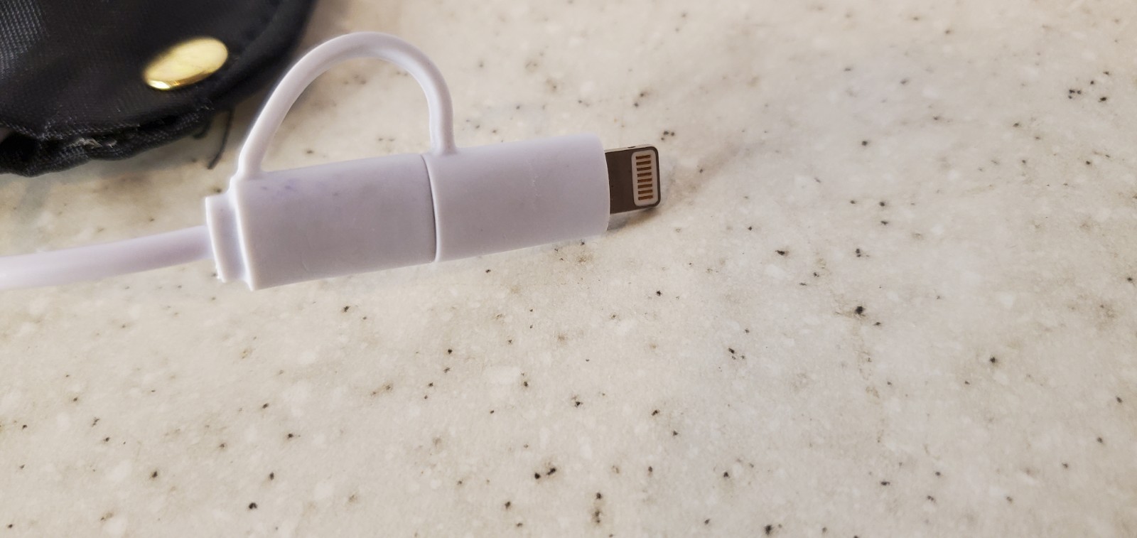 Liz Claiborne Glitter Phone Charging Wristlet Wallet RFID NWT Power Bank 5"x8"