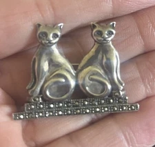 VTG BOMA Sterling Silver Marcasite Two Cats Brooch 8.6gm