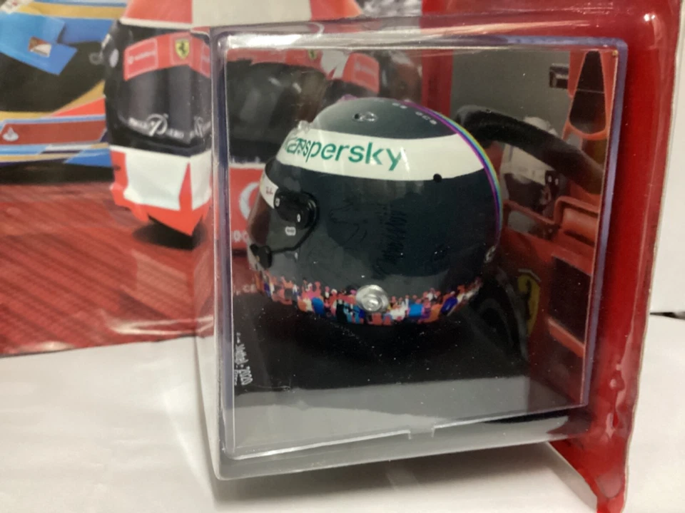 Caschi piloti F1 Ferrari SEBASTIAN VETTEL 2020 Turchia GP 1:5, nuovo in teca - Immagine 3 di 4