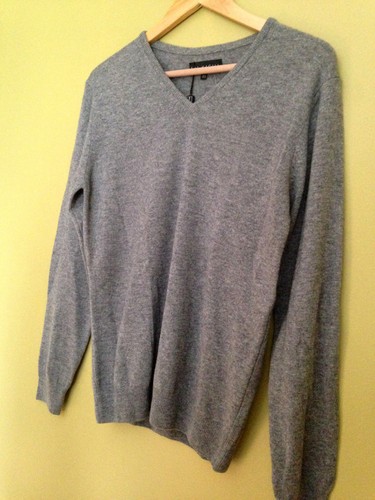 NWT EMI MAGLIA Italian 100% Cashmere Men's Pull Over Gray V Neck Sweater XS $260 - Picture 3 of 7