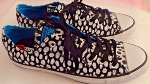 black confetti converse