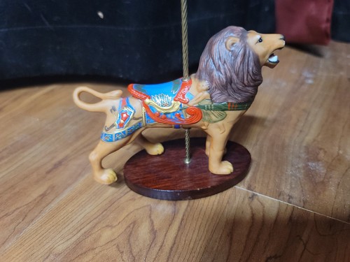 Franklin Mint 1988 Lion Carousel Figurine - Picture 3 of 5