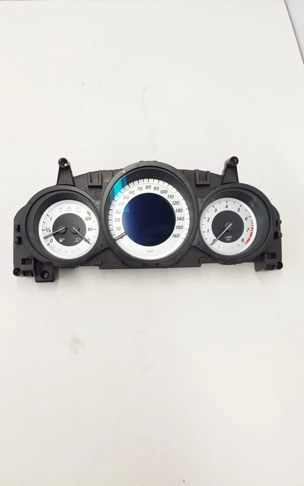 Cuadro de instrumentos Mercedes-Benz C250 2013 146.695 millas OEM A2049004309 Foto 2 de 4