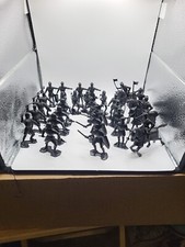 32 Marx Re-Issue 1/32nd scale Black Armored Knights  Horses 4 Of Each Warriors