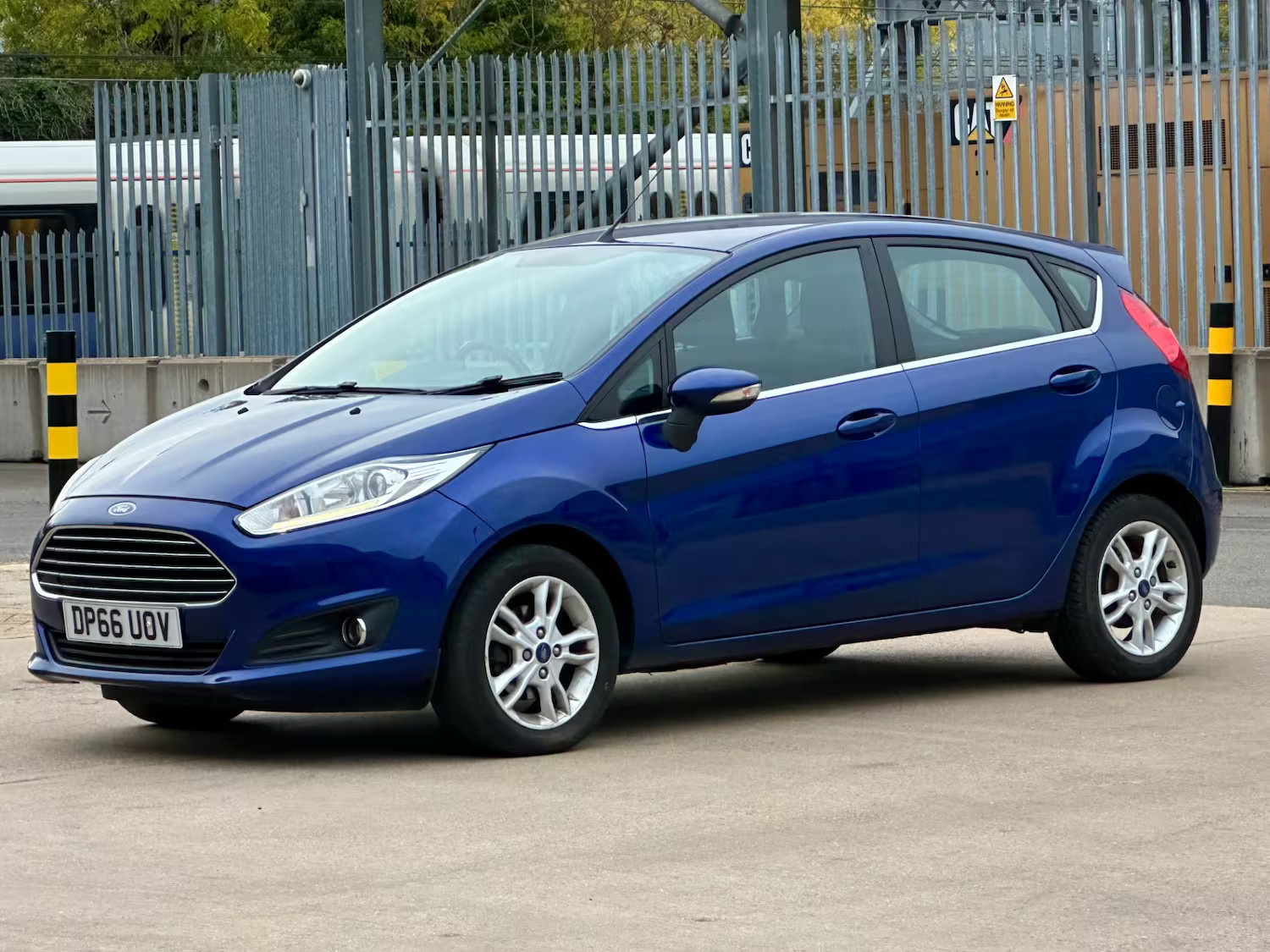 2016 Ford Fiesta, photograph 5