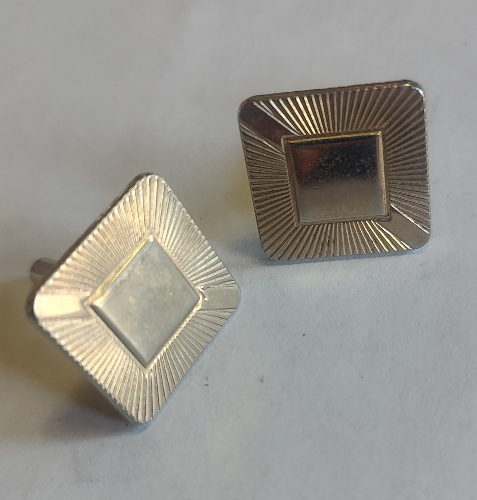 PAIR PRE OWNED CUFFLINKS SQUARE SHAPE ARTISTIC DE… - image 1