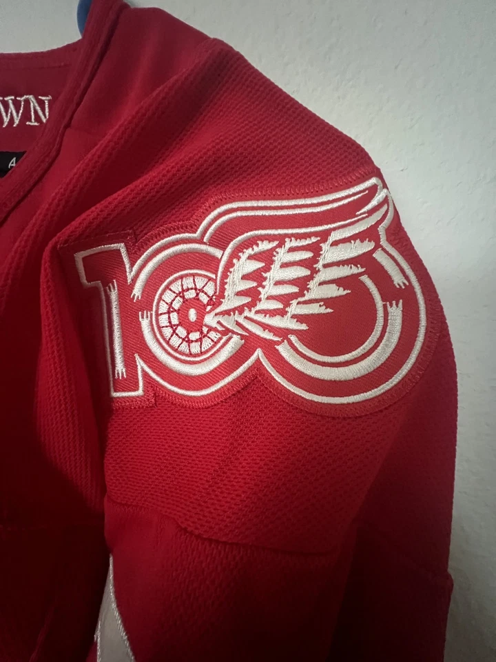 Detroit Red Wings #71 Dylan Larkin New Red Stitched Jersey Mens Size M (50) - Image 4 of 4