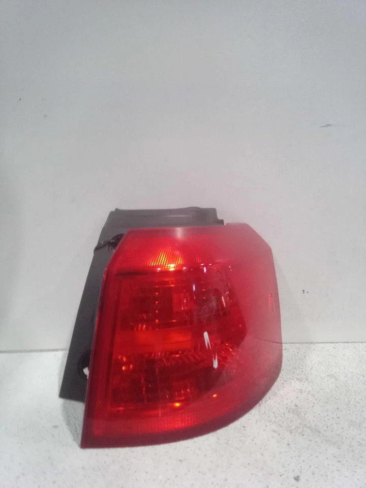 2010 GMC Terrain Right Tail Light Assembly Grey OEM 288589 Used 158K Miles - Image 2 of 4