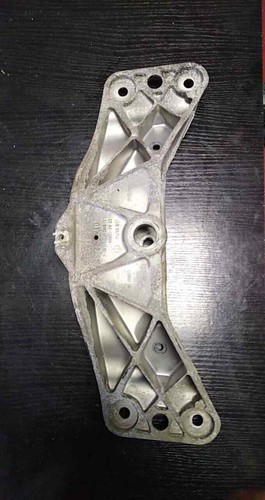 BMW E65 E66 730d FL (2P) 7ER GETRIEBE HILFSRAHMEN WIEGE HALTER 6759680