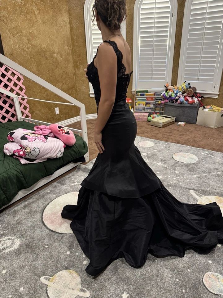 Vestido de graduación Mori Lee talla 3/4 Foto 2 de 4