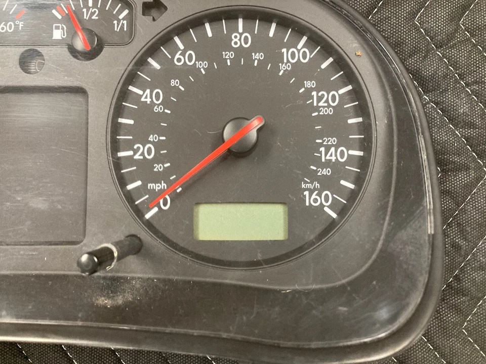 1999-2005 Volkswagen VW Jetta MK4 Gauge Cluster Instrument Manual OEM #2361M - Image 2 of 4