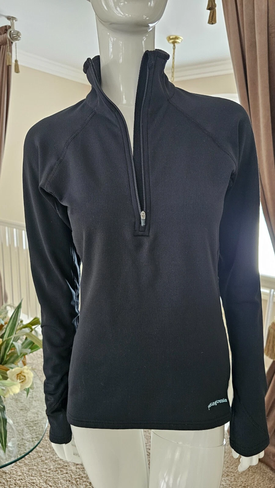 Patagonia Women's Black Long Sleeve Capilene Performance Base Layer Top * Small