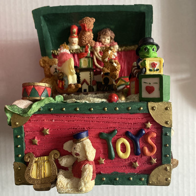 St. Nicholas Square Musical Plays Toyland'' Toy box w/Rocking Santa Working