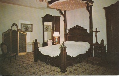 Vintage Postcard- Bedroom-Afton Villa, St. Francisville, LA. a 5366