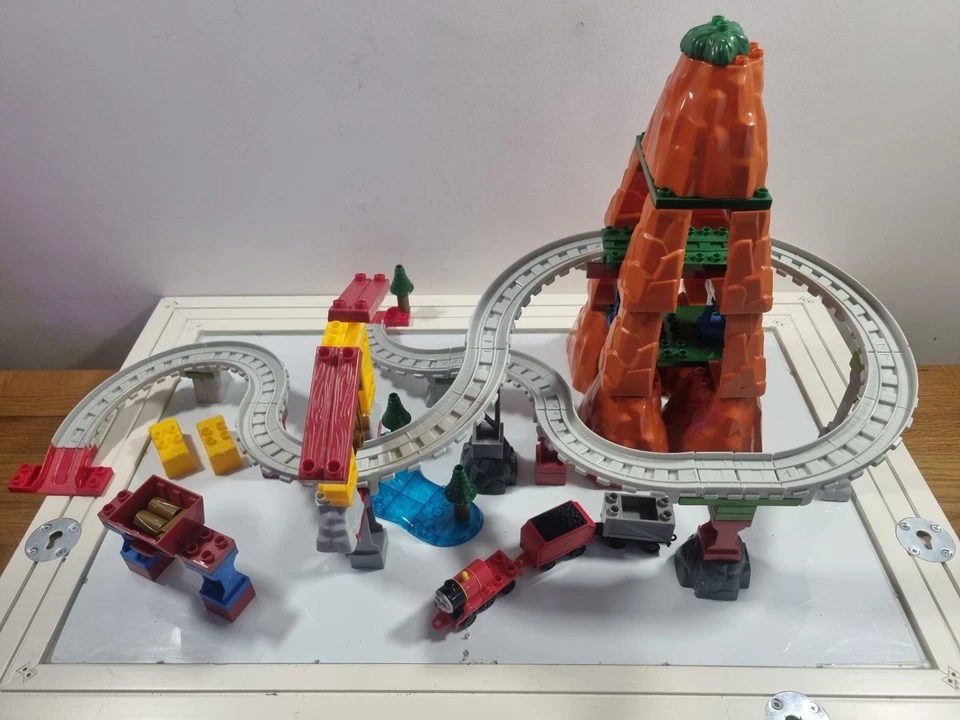 Thomas & Friends Misty Island Mega Bloks Set 10521 With Box And Manual Used Good - Image 2 of 4