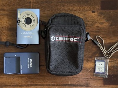 Canon PowerShot ELPH SD1100 IS PC1271 Blue Digital Camera W/Battery, Charger, SD